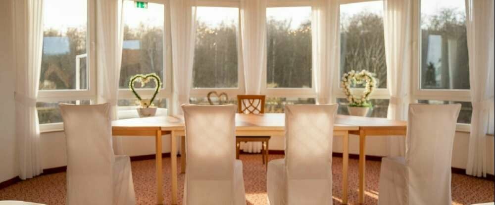 Waldhotel Schäferberg - Standesamt im Turmzimmer 