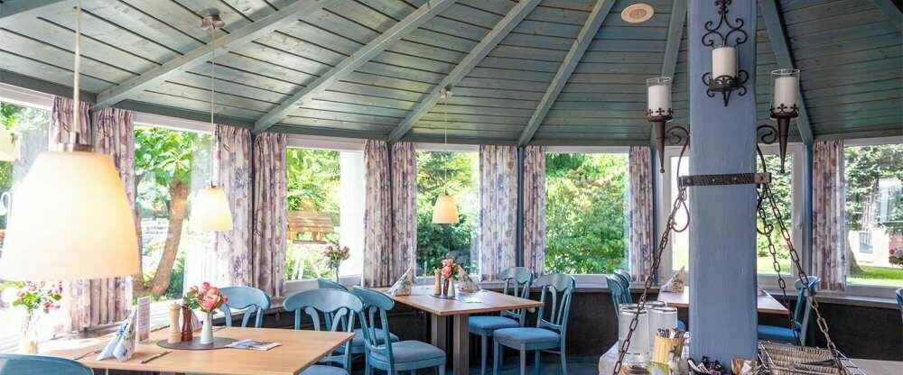 "blaue Ente" - das á-la-carte-Restaurant Unsere Köche haben den Trend zum bodenständigen Kochen schon lange erkannt. Sie verwenden hauptsächlich regionale Produkte für wohlschmeckende Spezialitäten, die im Trend liegen. Eingekauft werden uns