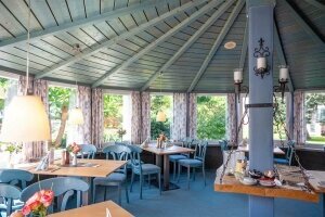 "blaue Ente" - das á-la-carte-Restaurant Unsere Köche haben den Trend zum bodenständigen Kochen schon lange erkannt. Sie verwenden hauptsächlich regionale Produkte für wohlschmeckende Spezialitäten, die im Trend liegen. Eingekauft werden uns