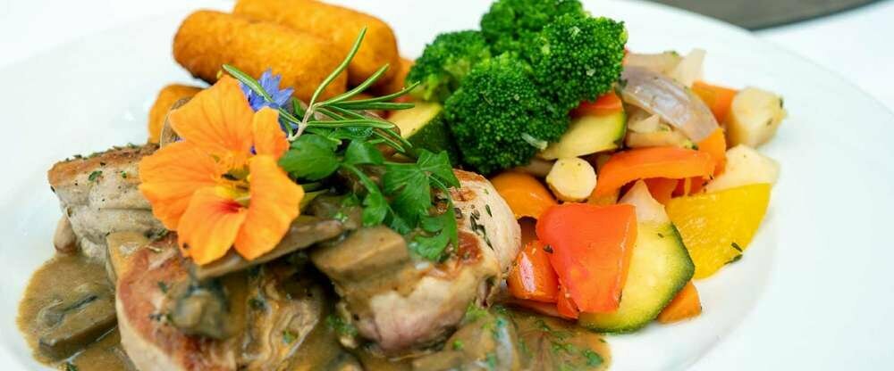 Alle Speisen werden mit frischen Zutaten für Sie zubreitet.