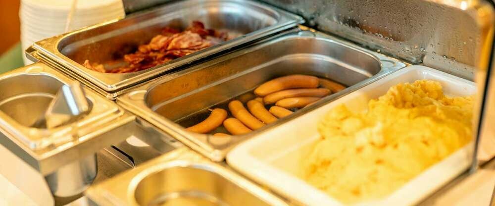 ...eine große Auswahl an Speisen für den Start in den Tag.