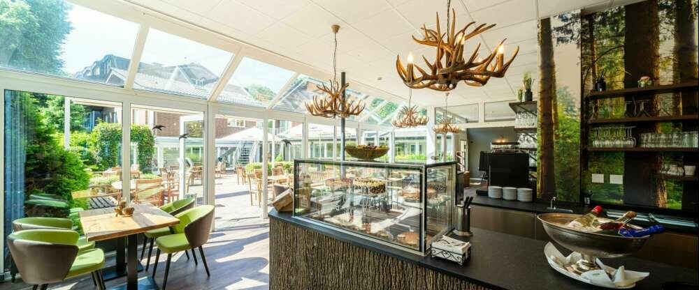 Waldhotel Tannenhäuschen - Spa-Bar