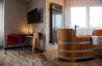 Das Superior Zimmer „Wallenstein“ – ein einzigartiges Themenzimmer, das Geschichte, Stil und modernen Komfort in perfekter Harmonie verbindet.