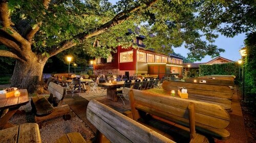 Idyllische Wanderhütte, ca. 900 m vom Hotel entfernt mit Biergarten