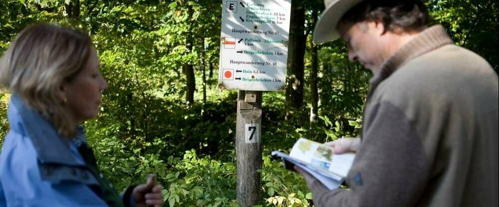 ein großzügiges, neu angelegtes Wanderwegenetz rund um Heigenbrücken