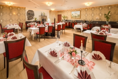 Array, Quelle: Wasserschloss Klaffenbach Schlosshotel Chemnitz