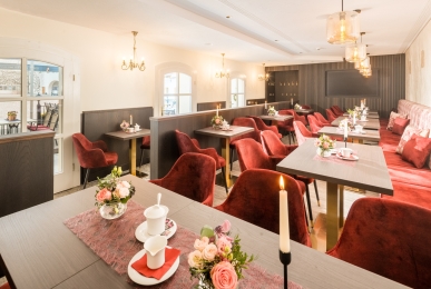 Array, Quelle: Wasserschloss Klaffenbach Schlosshotel Chemnitz