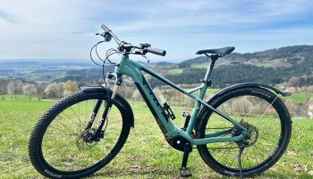 Erkunden Sie die wunderbare Natur mit unseren hauseigenen E-Bikes