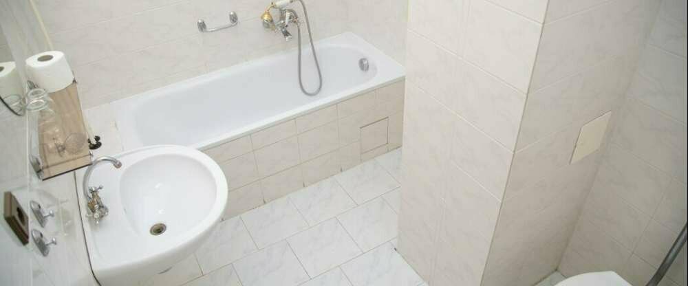 Wellness Hotel Centrál - Badezimmer