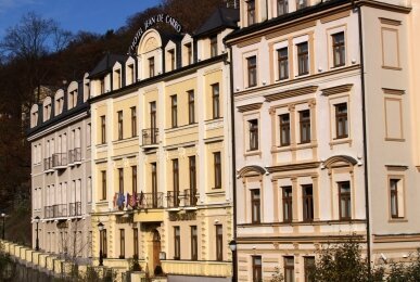 Wellness Hotel Jean de Carro - Hotel-Außenansicht, Quelle: Wellness Hotel Jean de Carro