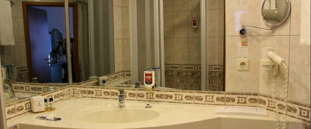 Wellness-Hotel Residenz - Badezimmer