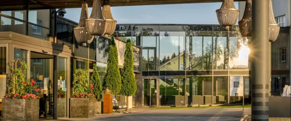 Wellness & Naturresort Reischlhof****S - Hotel-Außenansicht Eingang