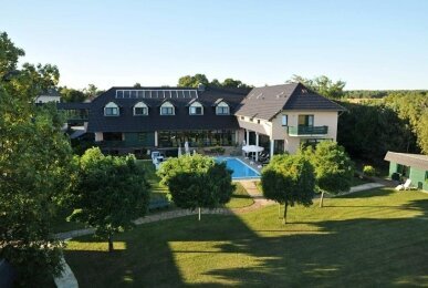 Wellnesshotel Christinenhof & Spa - Hotel-Außenansicht, Quelle: Wellnesshotel Christinenhof & Spa