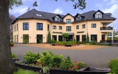 Wellnesshotel Christinenhof & Spa - Hotel-Außenansicht