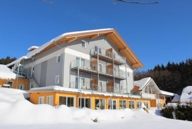 Wellnesshotel deine Auszeit - Hotel-Außenansicht, Quelle: Wellnesshotel deine Auszeit