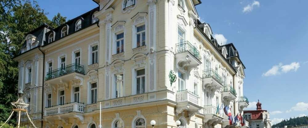 Westend - Hotel-Außenansicht