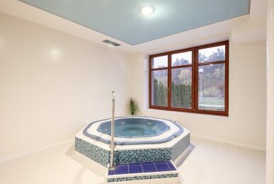 Whirlpool, Quelle: Pytloun Wellness Hotel Hasistejn