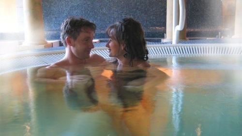 Whirlpool des Wellnessbereichs
