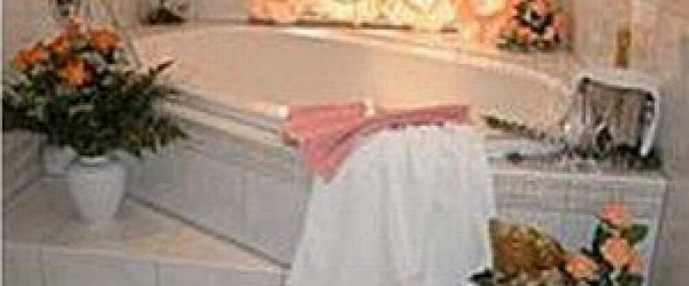 Whirlpool-Wanne für Zwei in der Panoroma Traum-Suite