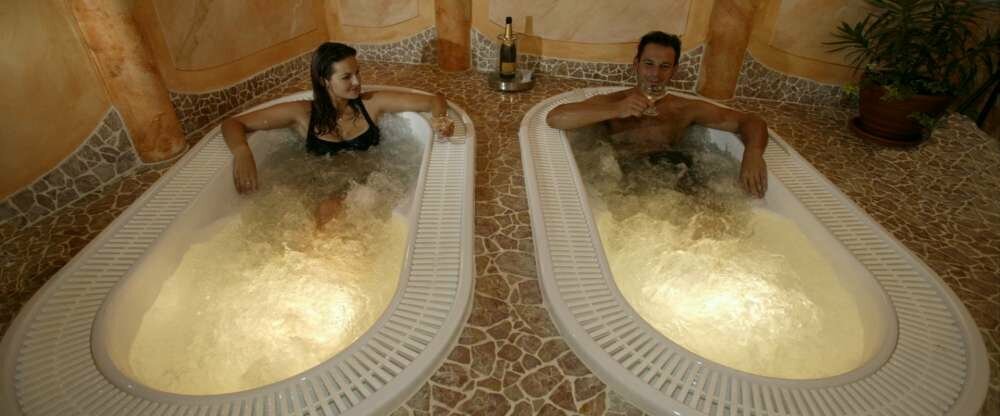 (c) Seehotel Grauer Bär