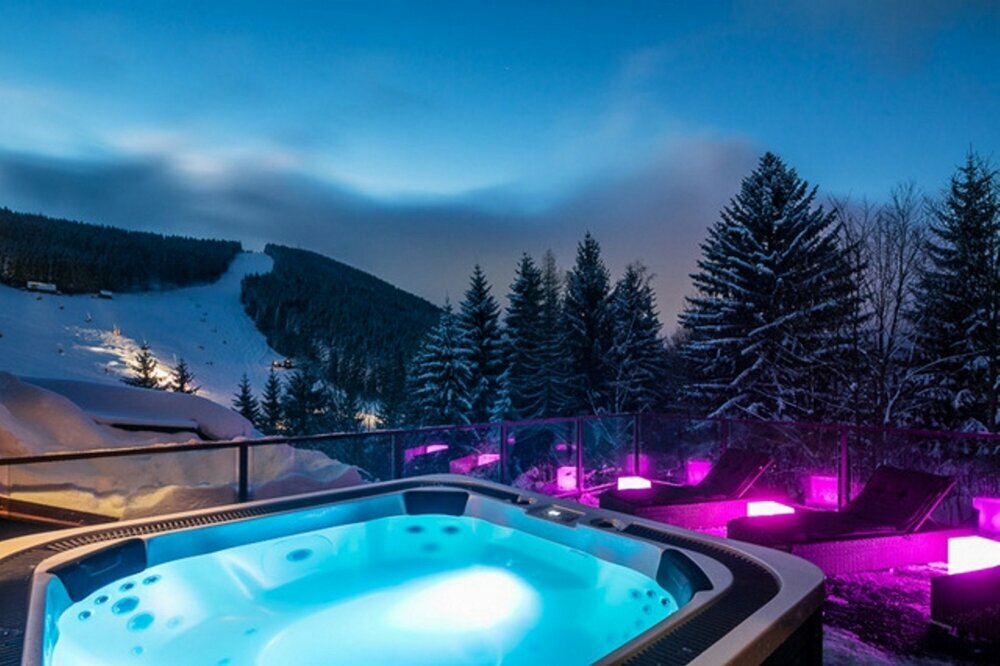 Whirlpool, Quelle: Pytloun Wellness Hotel Harrachov