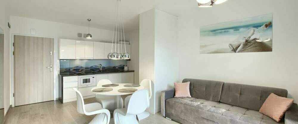 Das 34 Quadratmeter große White Pearl Apartment ist komplett ausgestattet – mit sämtlicher Elektronik und Haushaltsgeräten sowie Geschirr und sauberer, bequemer Bettwäsche. Die Gäste können sich darauf verlassen, dass die Ausrüstung perfekt auf ihre Bedür