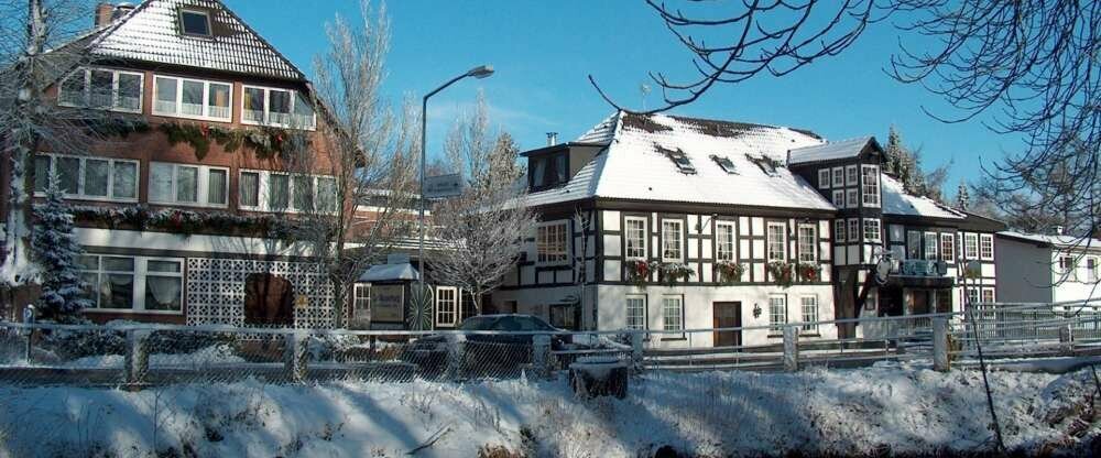 Winter Ansicht AKZENT Hotel Zur Wasserburg