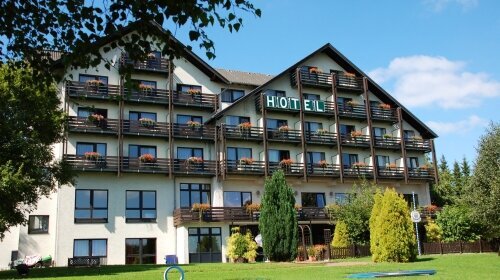 Wohlfühlhotel DER JÄGERHOF - Hotel-Außenansicht