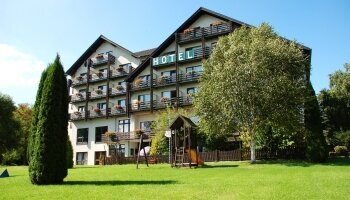 Wohlfühlhotel DER JÄGERHOF - Hotel-Außenansicht