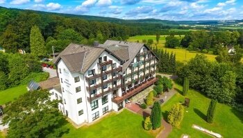 Wohlfühlhotel DER JÄGERHOF - Hotel-Außenansicht