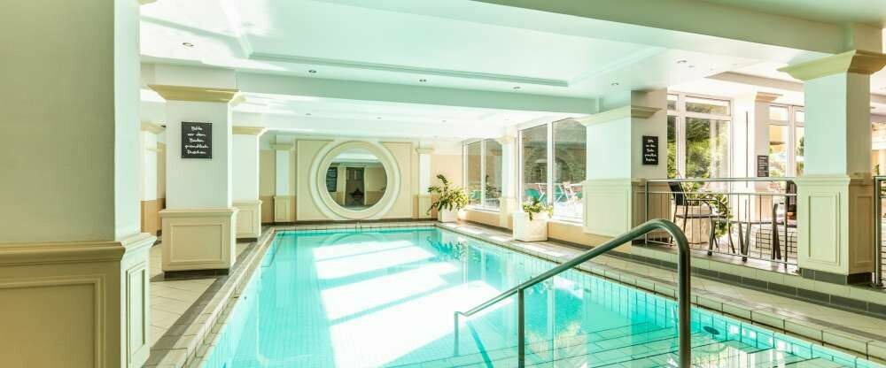 Hauseigene Therme Pool 31°C