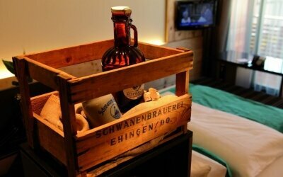 BIERKISTEN - KOMFORT Zimmer Mit teil-offenem Badezimmer und Schranksystem. Alle Zimmer verfügen über Balkone