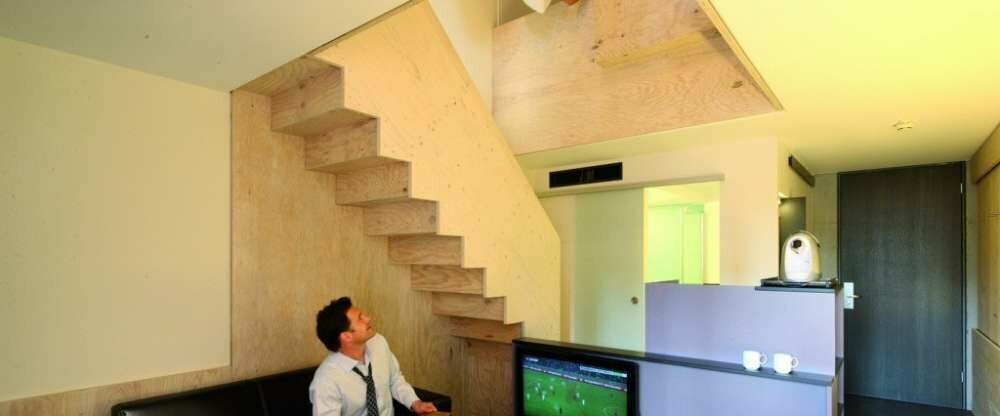 Komfort PREMIUM- Suite auf zwei Etagen mit Balkon. Auch als Familienzimmer zu nutzen. Zustellbett / Babybett möglich.