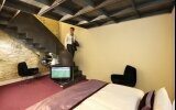 Komfort PLUS - Stadtmauermaisonette -Zimmer (auf zwei Etagen). Teilweise mit kleinem Freigang. 