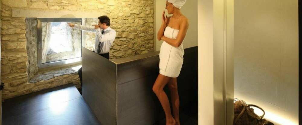 Komfort PLUS - Stadtmauermaisonette -Zimmer (auf zwei Etagen). Teilweise mit kleinem Freigang. 