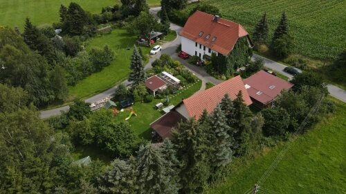 Zum Hecht /Zimmervermietung Lorenz - Hotel-Außenansicht