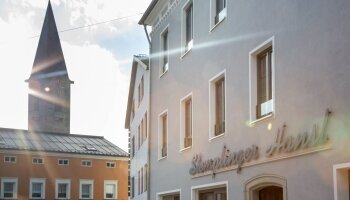 Zum Stemplinger Hansl - Hotel-Außenansicht