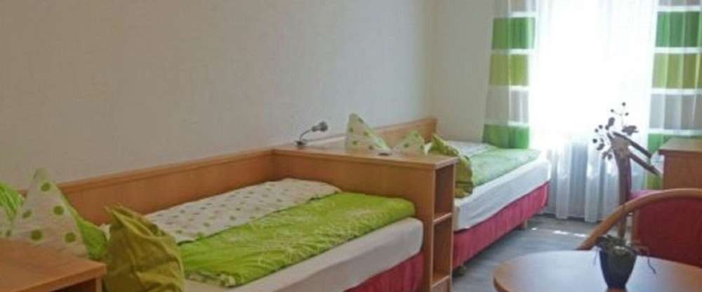 ZWeibettzimmer für 2 Personen mit Standard Ausstattung und zwei Einzelbetten