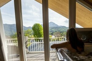 Alpenzauber-Luxus-Spa-Suite mit Whirlpool und Sauna, Quelle: (c) Wellness-und Landhotel Prinz- Romantik & Wellness