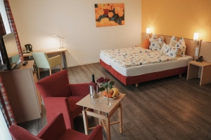 Doppelzimmer Deluxe mit Balkon, Quelle: (c) Steakhüsli Hotel-Restaurant