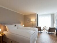 Doppelzimmer mit Balkon, Quelle: (c) Hotel Hanseatic Rügen & Villen Doppelzimmer mit Balkon, Quelle: (c) Hotel Hanseatic Rügen & Villen
