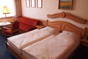 Doppelzimmer ohne Balkon zur Einzelnutzung, Quelle: (c) Parkhotel zum Stern