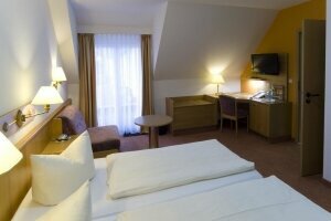 Dreibettzimmer, Quelle: (c) Hotel - Restaurant Sonneck