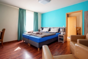 Ferienwohnung für 8 Personen, Quelle: (c) fewoarnstadt - das Liebesferienhaus
