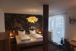 Großes Doppelzimmer mit Balkon, Quelle: (c) Landgasthof Grüner Baum