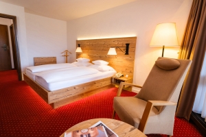 Kingsize-Zimmer Klassik Südseite, Quelle: (c) Vier Jahreszeiten am Schluchsee