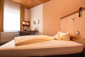Komfort-Doppelzimmer, Quelle: (c) Garni Hotel & Ferienwohnungen Seeschlößchen
