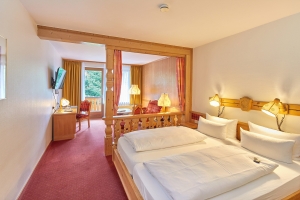 Komfort Doppelzimmer mit Balkon, Quelle: (c) Parkhotel zum Stern