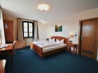 Romantik-Komfortzimmer (1. OG) , Quelle: (c) AKZENT Wellness Hotel Franziskaner