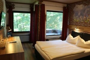Standard-Zimmer modern mit Balkon, Quelle: (c) Waldgasthaus am Schwarzenbruch